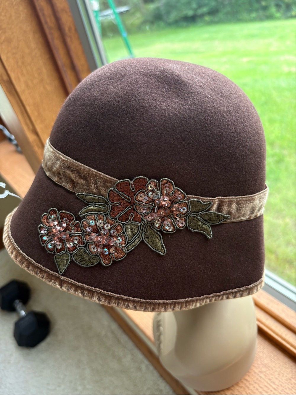 Vintage NWT Toucan Cloche Hat Brown Floral Velvet-Trim Wool M/L